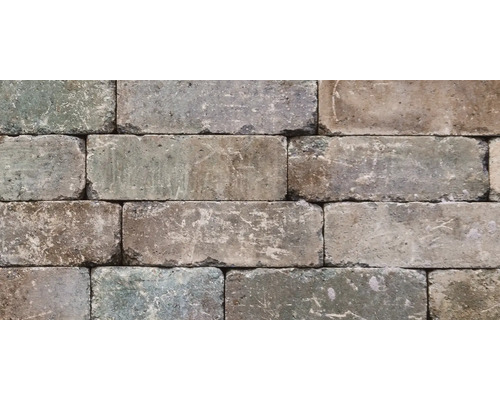 Mur en pavés rectangulaires