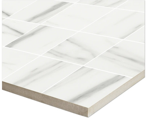 Fliesenmuster mit Marmoroptik für Wand und Boden