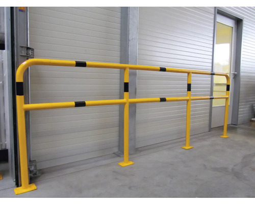 Garde-corps pour la protection des personnes et des objets dans les entrepôts