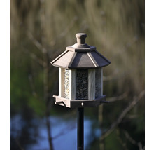 Mangeoire à oiseaux avec support dans le jardin