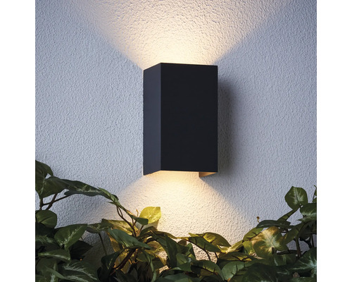 Schwarze Außenwandleuchte mit Lichteffekt