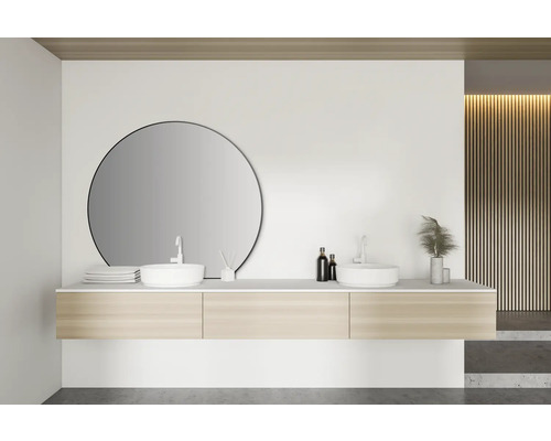 Modernes Badezimmer mit Doppelwaschtisch, rundem Spiegel und Holzverkleidung
