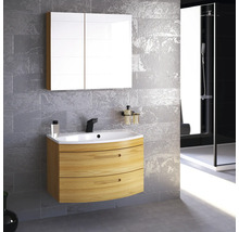 Modernes Badezimmer-Interieur mit Waschtischunterschrank, Spiegelschrank und Dusche.