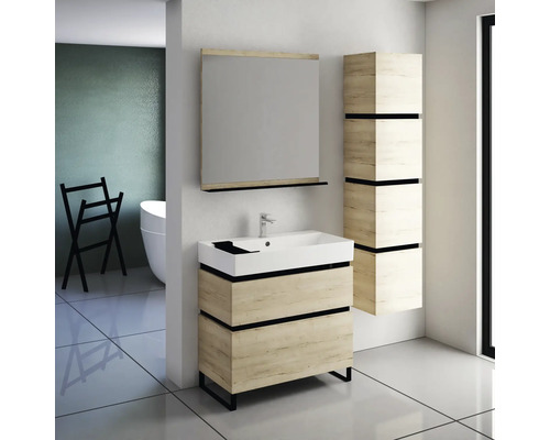 Scène de salle de bains avec lavabo, miroir et armoire haute aspect bois