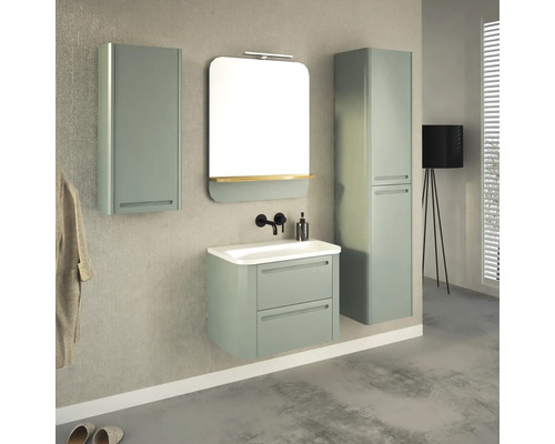 Salle de bains moderne avec lavabo, miroir, meuble sous-lavabo et armoire haute dans une teinte claire