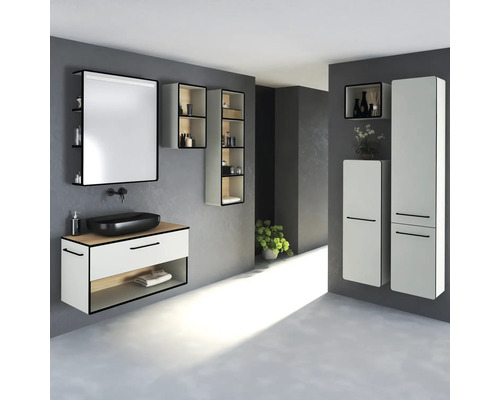Salle de bains moderne avec meuble-lavabo, miroir, lavabo et armoires pour accessoires de salle de bains