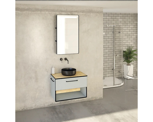 Salle de bains moderne avec meuble-lavabo, miroir et douche