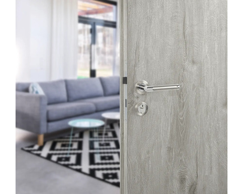 Porte de chambre en bois avec poignée de porte dans le salon