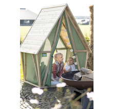Maisonnette en bois pour enfants avec deux enfants à l''intérieur