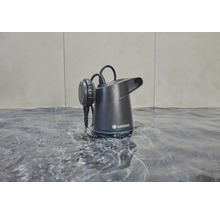 Pompe d''immersion pour eaux chargées Gardena dans l''eau