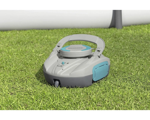 Robot de nettoyage de piscine avec le logo Bestway sur une pelouse
