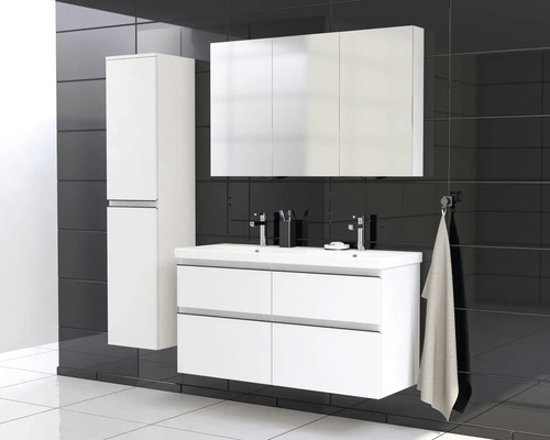 Salle de bains avec meuble sous-lavabo blanc, armoire de toilette et armoire haute sur fond de carrelage noir