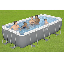 Rechteckiger Stahlrahmenpool Bestway Steel Pro Max mit Personen im Wasser auf einer Rasenfläche