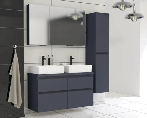 Salle de bains moderne avec meuble-lavabo, miroir, armoire haute, vasques et robinets