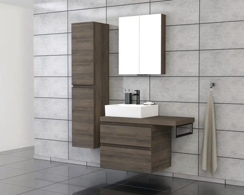 Modernes Badezimmer mit Waschtisch, Spiegelschrank und Hochschrank in Holzoptik