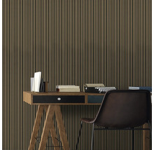 Bureau avec bureau, chaise de bureau et revêtement mural aspect bois