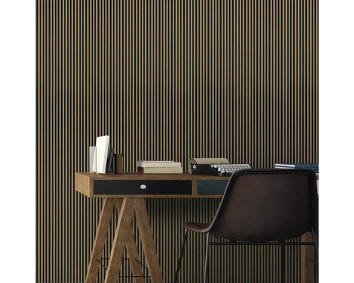 Bureau avec bureau, chaise de bureau et revêtement mural aspect bois