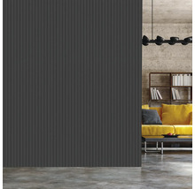 Panneaux muraux dans un salon avec un canapé jaune et une bibliothèque