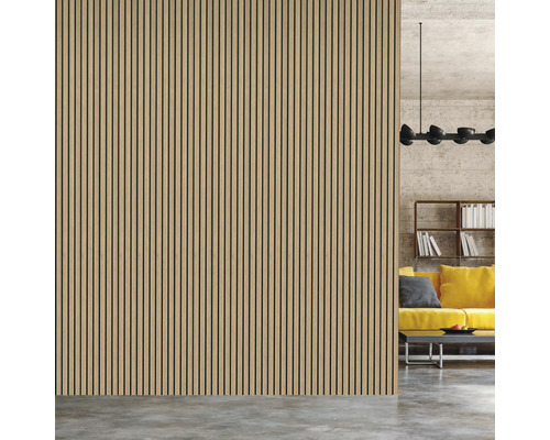 Mur en panneaux de bois dans un salon avec canapé