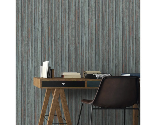 Scène de bureau avec bureau, chaise et papier peint lambris bois