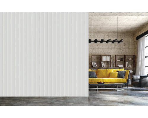 Lambris dans un salon avec canapé et étagères