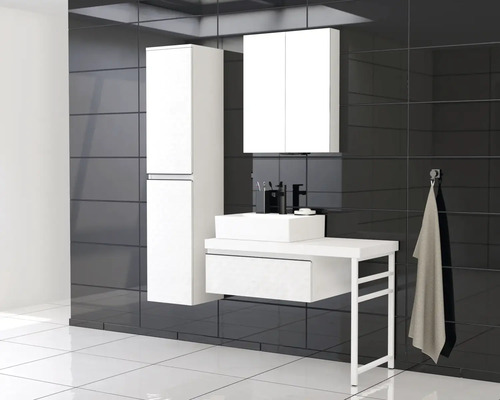 Salle de bains moderne avec meuble sous-lavabo, armoire de toilette et armoire haute