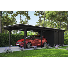 Carport aus Holz mit Geräteraum und geparktem Auto im Garten