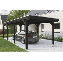 Carport aus Holz mit Auto auf Einfahrt