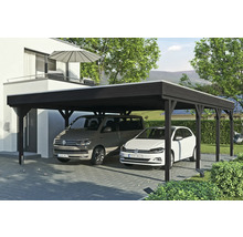 Doppelcarport aus Holz mit zwei parkenden Autos auf einem Grundstück