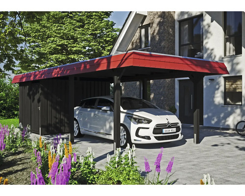 Carport avec remise et voiture garée devant une maison