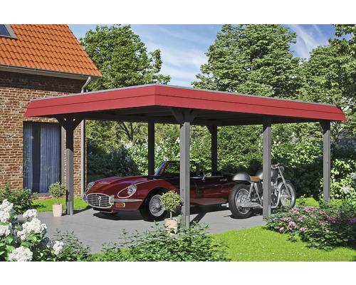 Carport mit Auto und Motorrad auf einem Grundstück