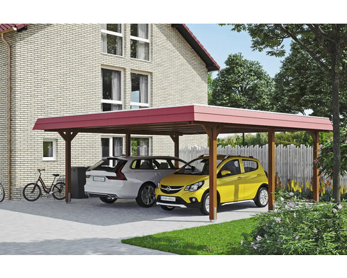 Carport double SKAN HOLZ Wendland bandeau rouge avec ancre de poteau, film EPDM 630 x 637 cm noyer Abri de voiture en bois avec deux voitures garées devant une maison
