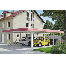Double carport en bois avec deux voitures garées devant une maison