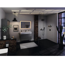 Modernes Badezimmer mit Waschtisch, Spiegel mit Beleuchtung, Dusche und Toilette