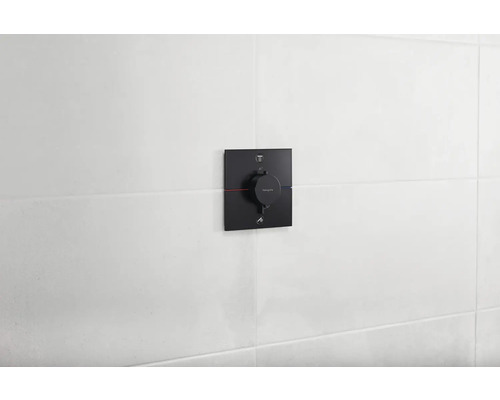 Robinet thermostatique apparent pour montage mural dans la salle de bains