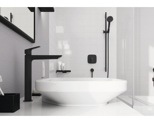 Modernes Badezimmer mit Waschtisch, Armatur und Dusche