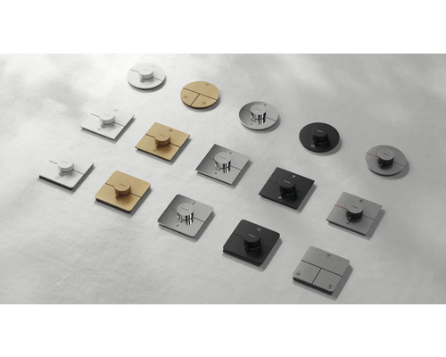 Verschiedene Hansgrohe RainButton-Bedienfelder in unterschiedlichen Ausführungen