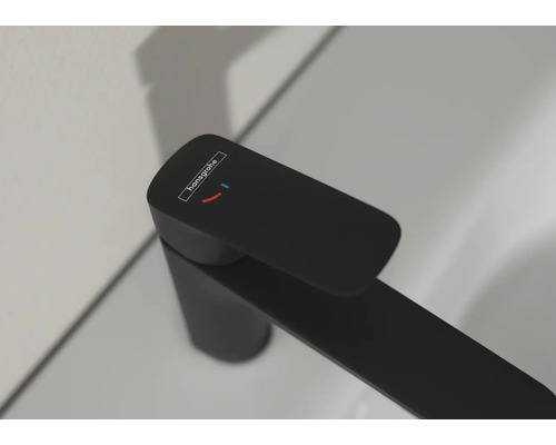 Schwarzer Waschtischmischer mit Hansgrohe Logo