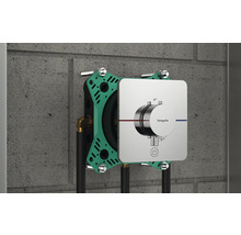 Unterputz Thermostatarmatur mit Hansgrohe Logo an einer Betonwand