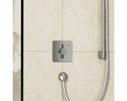 Robinet thermostatique apparent avec flexible de douche et barre de douche