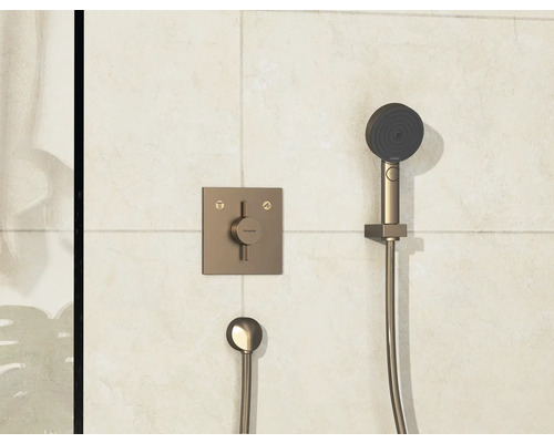 Ensemble de douche avec douchette à main et mitigeur thermostatique mural