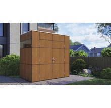 Gartenschrank mit Holzmuster und Fenster vor einem Haus