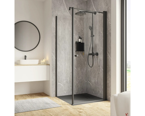 Porte de douche avec paroi latérale avec porte pivotante SCHULTE Garant 2.0 ExpressPlus 90 x 90 x 200 cm profilé noir verre transparent revêtement en verre résistant à la saleté tirant droite butée de paroi latérale gauche Cabine de douche avec cadre noir, douche de tête et douchette dans une salle de bain aménagée moderne