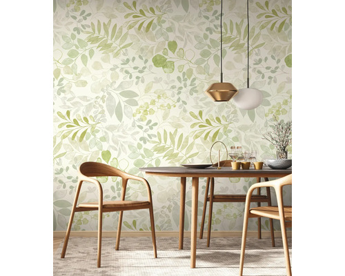 Salle à manger avec table, chaises et papier peint botanique