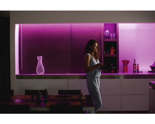 Ruban LED Philips hue Lightstrip Outdoor IP67 RGBW 19W 780 lm 2 m  compatible avec SMART HOME by hornbach - HORNBACH Luxembourg