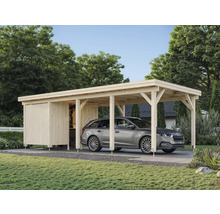 Ein Holzcarport mit Geräteschuppen und einem darin geparkten Auto.