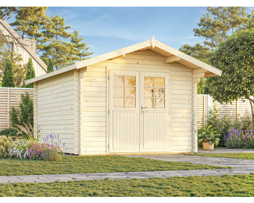 Abri de jardin en bois avec double porte et fenêtres dans le jardin.