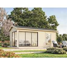Maison de jardin en bois avec portes coulissantes et fenêtres dans un jardin
