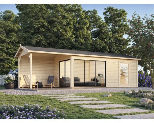Modernes Gartenhaus mit Holzfassade, Schiebetüren und überdachter Terrasse.