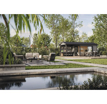 Jardin avec pavillon de jardin, mobilier de jardin, cuisine extérieure et bassin